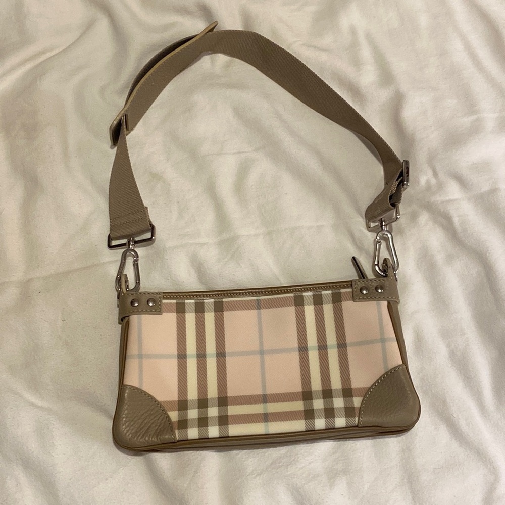 BURBERRY purse